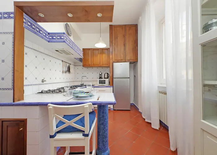 Ych-comfortable 2 Bedrooms Flat Near Colosseum *