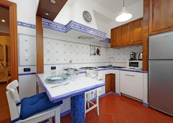 Ych-comfortable 2 Bedrooms Flat Near Colosseum Rzym