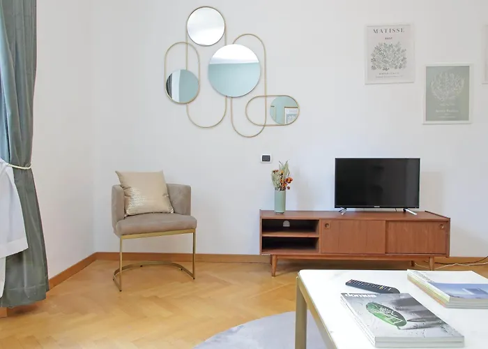 Ych-comfortable 2 Bedrooms Flat Near Colosseum Rzym